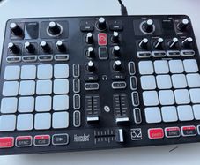 Hercules P32 Dj