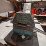 a 360' degree swivel vice Image 7
