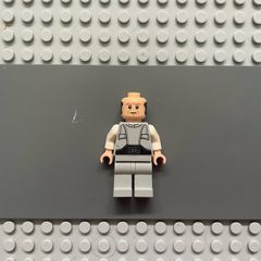 lego Star Wars sw0974 Lobot mini figure- Light Bluish Gray Uniform, Light Nougat Head, Dark Orange Eyebrows