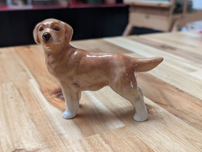 Beswick golden Retriever figurine