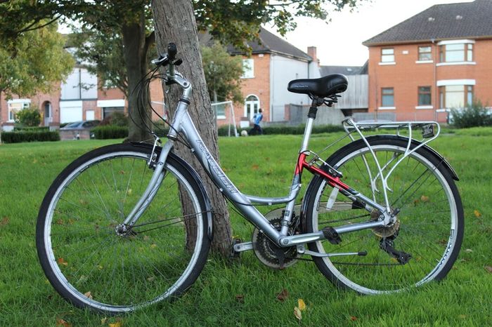 Raleigh Airlite Ladies City Bike 28 Inch Shimano Gears Rear Rack