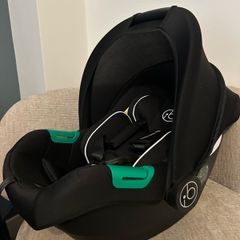 Ickle Bubba car seat with Isofix base