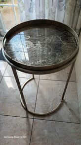 Vienna Atlas side table