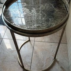 Vienna Atlas side table