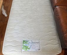 Single bed mattress