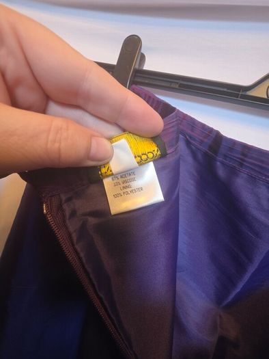 size 22 Gina Bacconi skirt