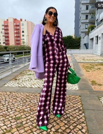 Amazing Zara Insta Famous Bloggers Limited Edition Pink Geo Print 3 Piece Suit, Blazer XL, Blouse XXL and Flare Trousers XL New with Tags