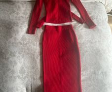 Fabulous 2 piece House CB wool skirt and jumper bought in brown Thomas , fabulous x mas outfit, has some stretch , size xs but would fit and 8 or 10 depending on how you like to wear, lovely bow and cut out detail at the back of jumper