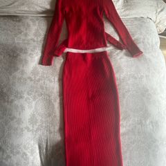 Fabulous 2 piece House CB wool skirt and jumper bought in brown Thomas , fabulous x mas outfit, has some stretch , size xs but would fit and 8 or 10 depending on how you like to wear, lovely bow and cut out detail at the back of jumper