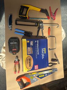 Hand tools / chisels / carpentry not needed