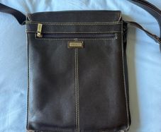 Jasper Portrait Messenger Bag