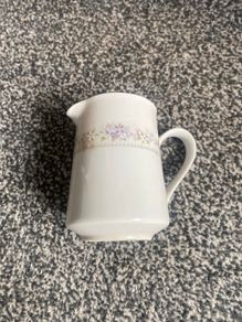 Noritake lilac time dinner set