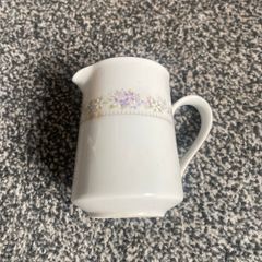 Noritake lilac time dinner set