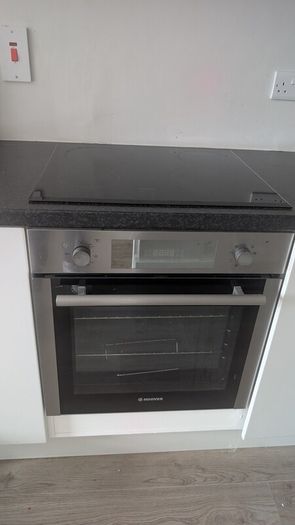 Hoover Oven and Electric Siemens Hob