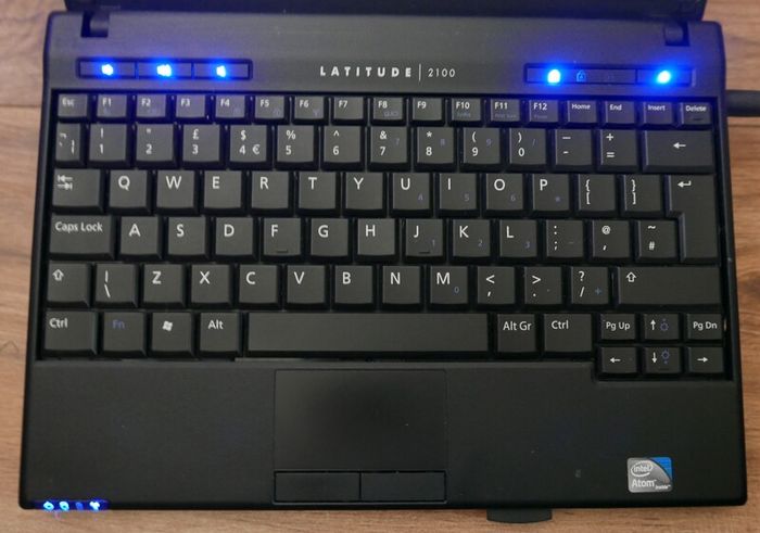 Dell Latitude 2100 150GB HDD Intel Atom Core 2GB RAM 10.1" Laptop works fine