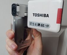 Toshiba S20 White HD Camcorder Digital Camera