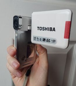 Toshiba S20 White HD Camcorder Digital Camera