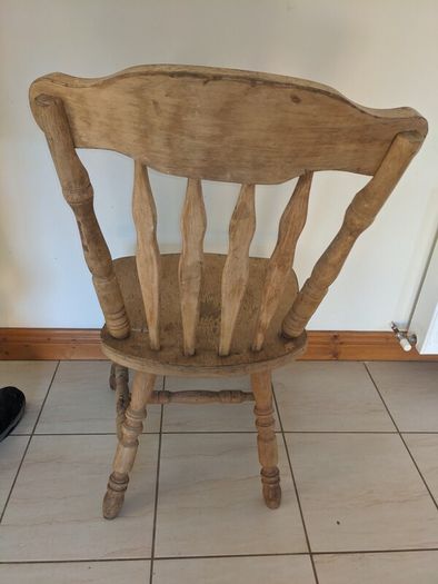 Solid kitchen chair