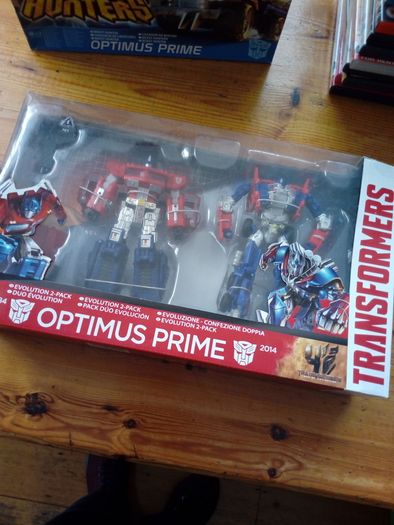 Transformers Optimus Prime Evolution Pack