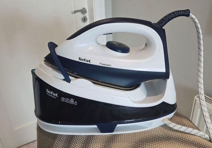 Tefal Fasteo Steam Iron