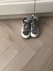 Kids shoes