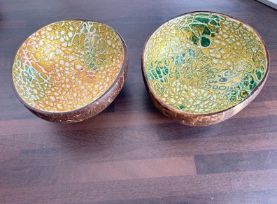 Lacquered Coconut Shell mBowls