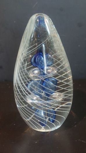Fabulous Vintage Retro Large Art Glass Hand-Blown Teardrop Ovoid-Shaped  Paperweight with a Stunning Intricate Pattern in Blue, Clear and Opaque White Glass