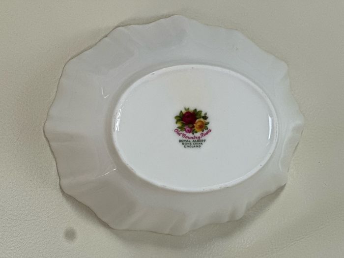 Royal Albert Old Country Roses Oval Sweet Dish