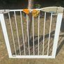 Lindam baby and toddler stair safety gate Image 2