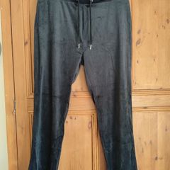 BNWT Size L black velour tracksuit bottoms