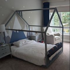 Double floor bed