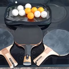 table tennis bats and balls