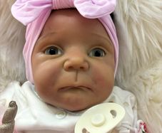 doll    Very cute reborn baby doll l