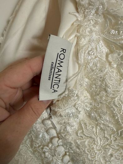 Romantica Collection wedding dress - size 10