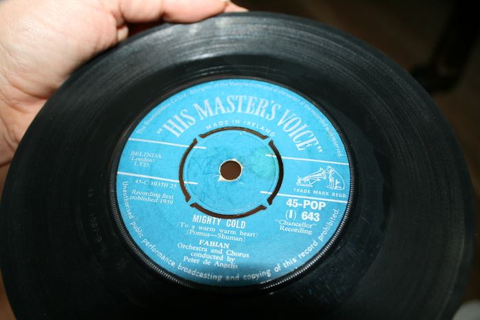 Single Vinyl's  85 pieces