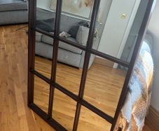 Retro Mirror.