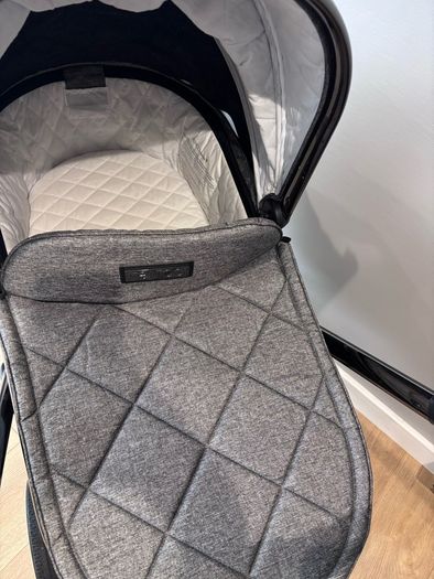 Venicci Tinum Travel System