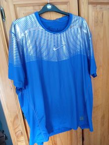 Nike running t shirt XXL