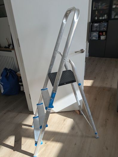Step ladder