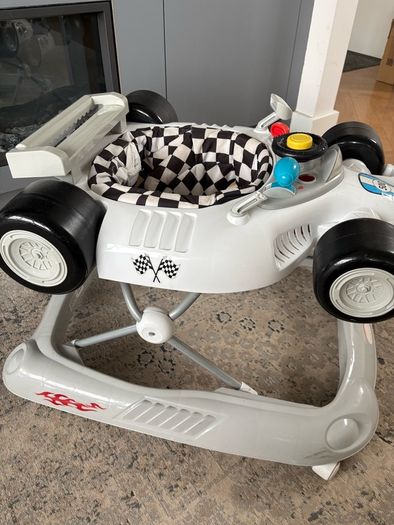 Babylo racing car walker