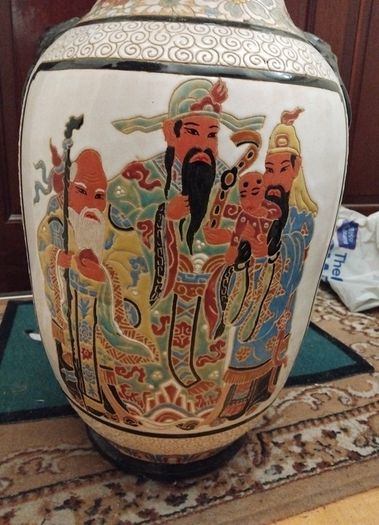 Large Chinese vase- 27inches height, 20 inches width