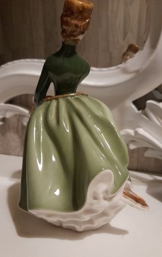 Royal Doulton figurine "Grace "