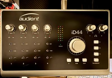 Audient ID44