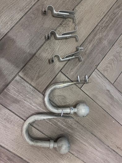 curtains and curtain pole