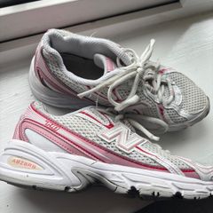 new balance runners size 3