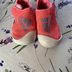 Adidas children's sandals size 5.5uk