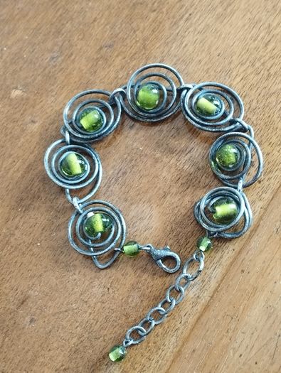 Vintage Twisted Bracelet with Green Glass Beads Inserts.