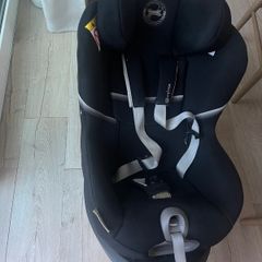 Cybex Sirona S2 i-Size Car Seat in black