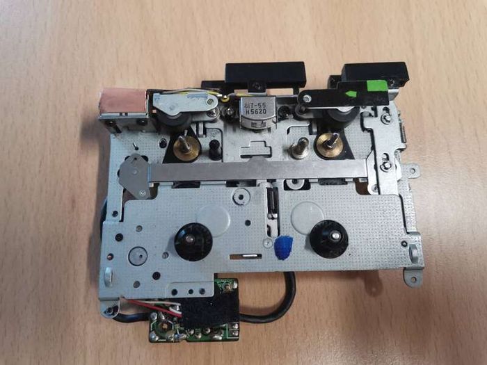 Sony WM-F28 Walkman Cassette Player