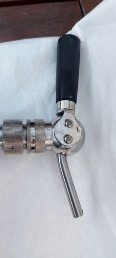 beer tap,with mount ,used condition, see pictures,,sold as is ,buyer collects or pays postage thank you
